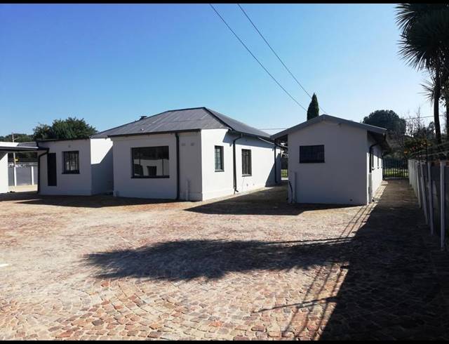BUSINESS PROPERTY TO RENT IN NORTHMEAD